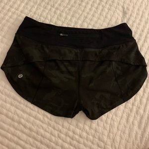 camo speed up shorts lulu *barely worn*